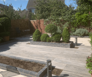 Cotswold paving patio and landscaping image